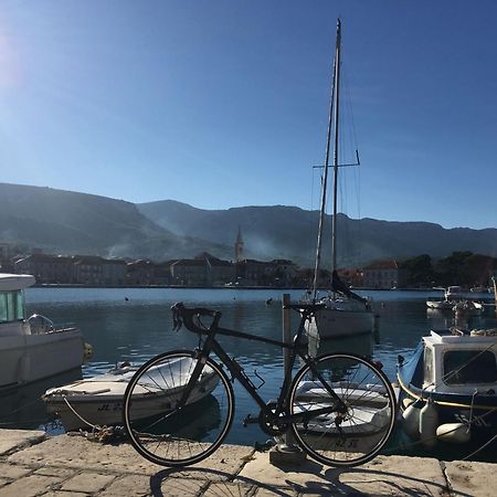 Hvar Guesthouse - Double Bedroom With Private Bathroom 耶尔萨 外观 照片
