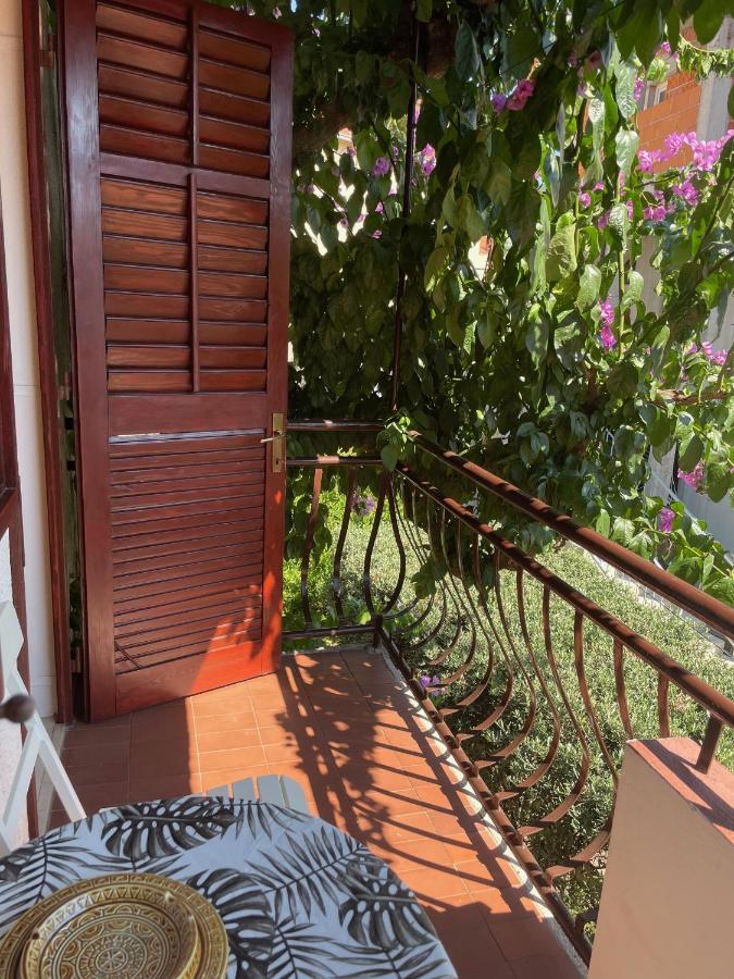 Hvar Guesthouse - Double Bedroom With Private Bathroom 耶尔萨 外观 照片