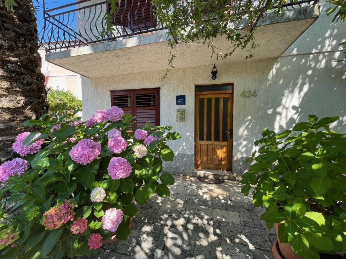 Hvar Guesthouse - Double Bedroom With Private Bathroom 耶尔萨 外观 照片