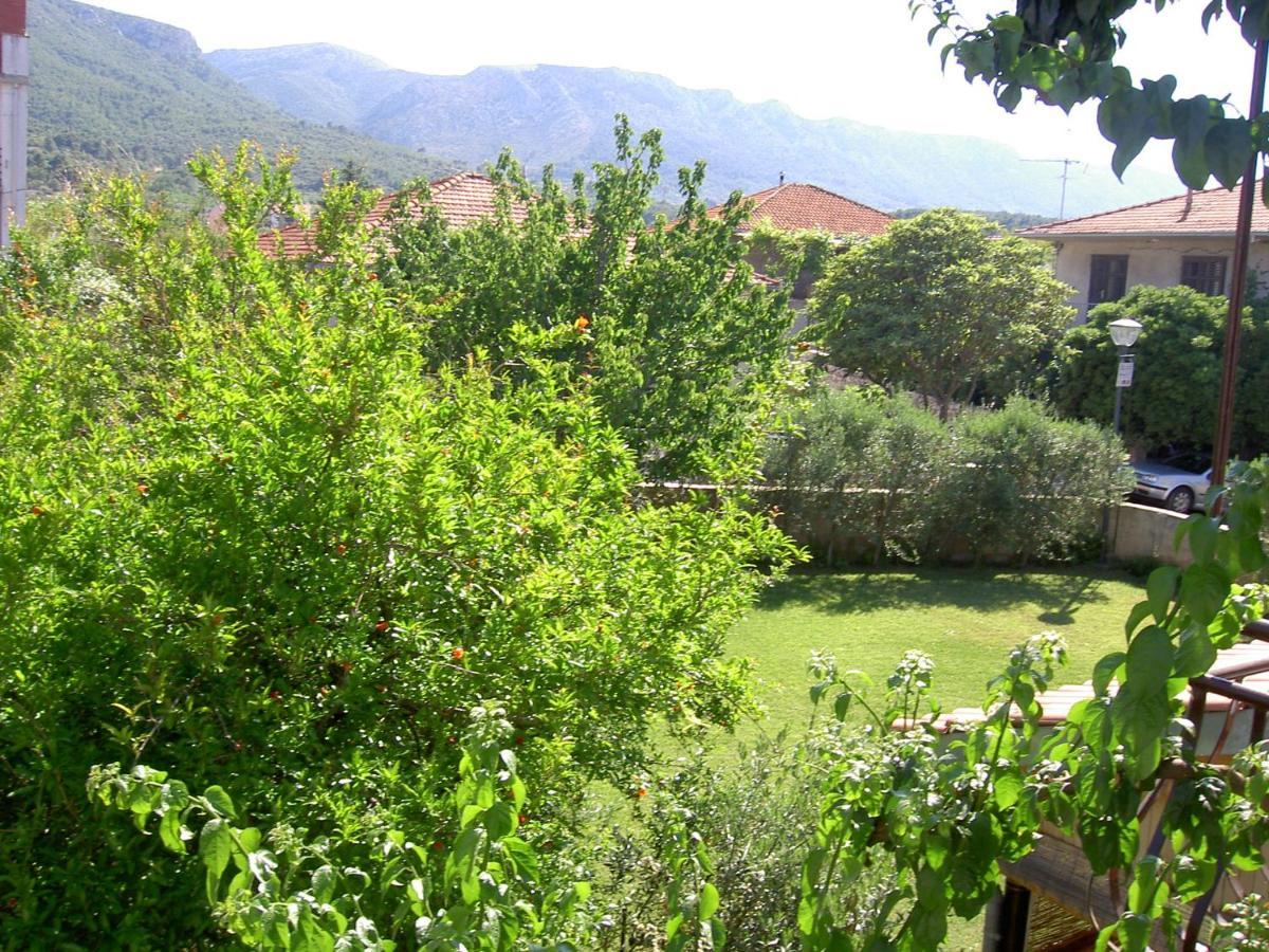 Hvar Guesthouse - Double Bedroom With Private Bathroom 耶尔萨 外观 照片