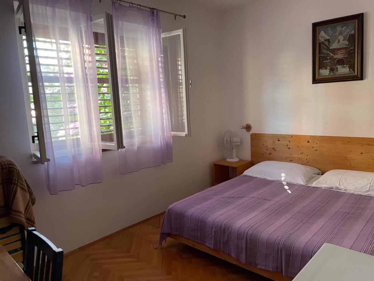 Hvar Guesthouse - Double Bedroom With Private Bathroom 耶尔萨 外观 照片