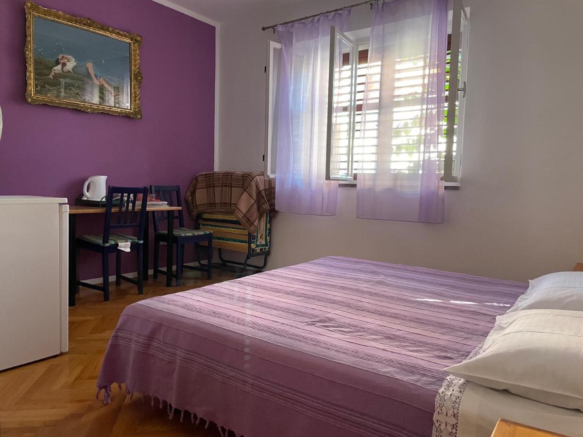 Hvar Guesthouse - Double Bedroom With Private Bathroom 耶尔萨 外观 照片
