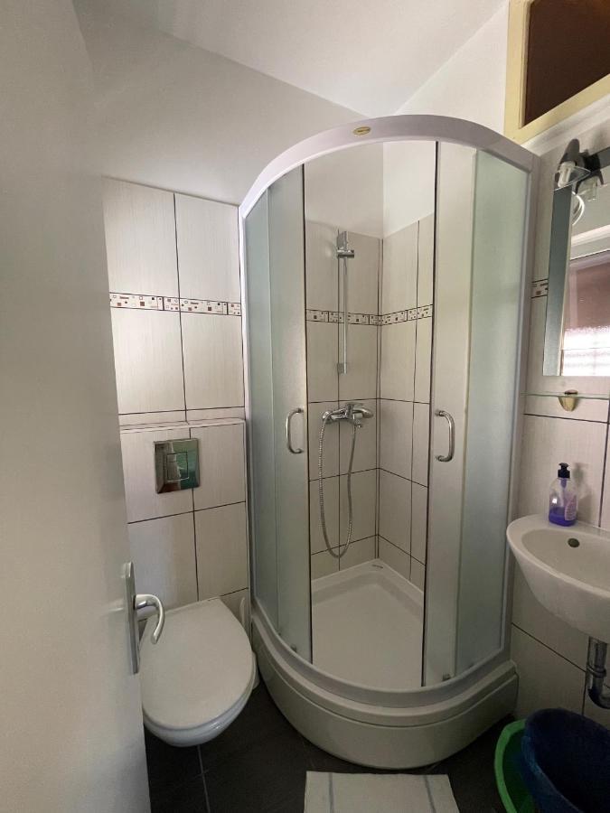 Hvar Guesthouse - Double Bedroom With Private Bathroom 耶尔萨 外观 照片