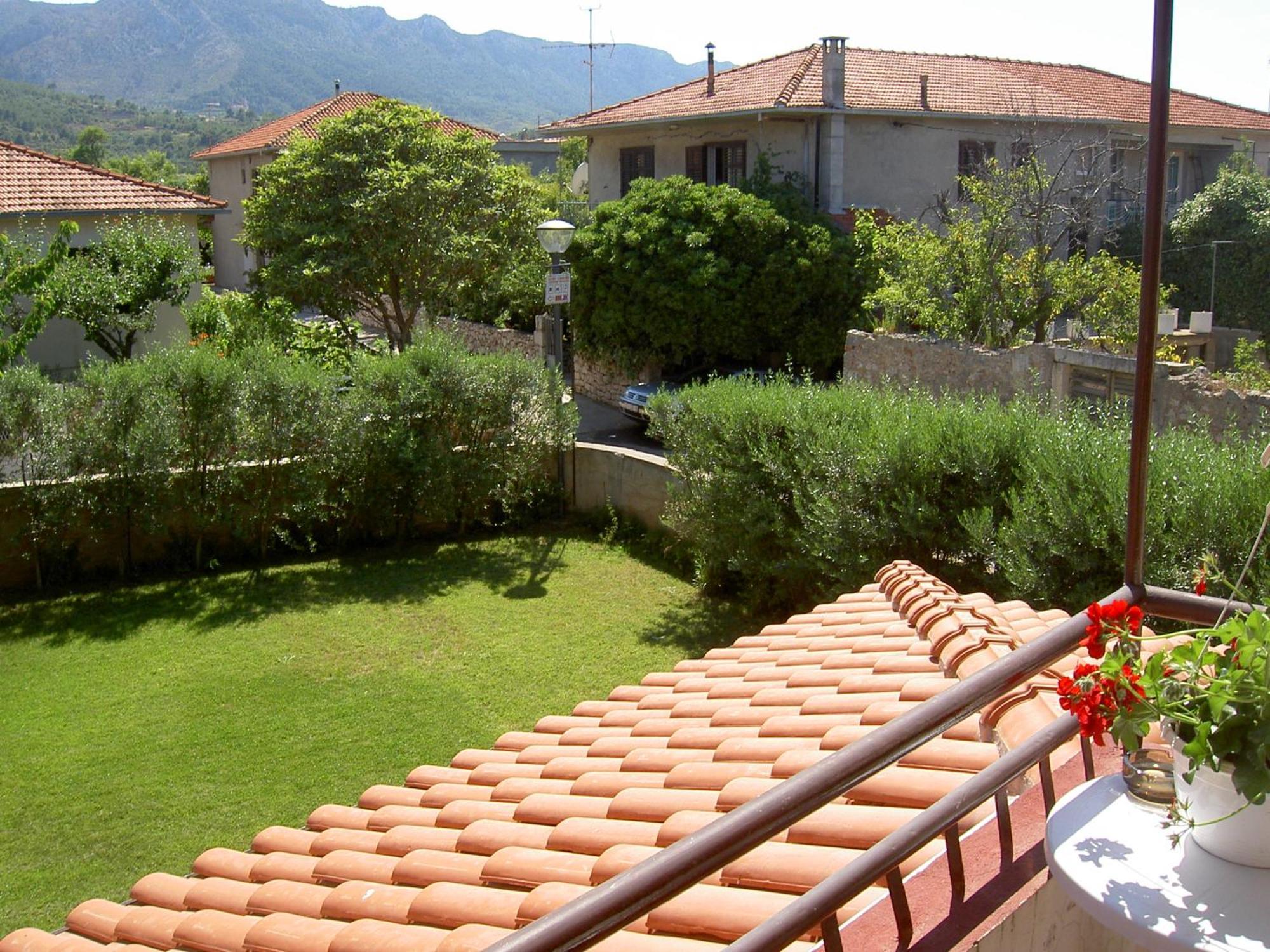 Hvar Guesthouse - Double Bedroom With Private Bathroom 耶尔萨 外观 照片
